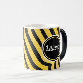 ジャジーキュートブラックアンドイエローストライプの(昆虫)マルハナバチ モーフィングマグカップ (正面右)