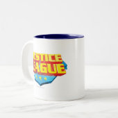 ジャスティスリーグ名とシールドロゴ ツートーンマグカップ (正面左)