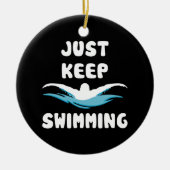 ジャスト保イミング – スイムおもしろいスポーツ泳ぐ人 セラミックオーナメント (正面)