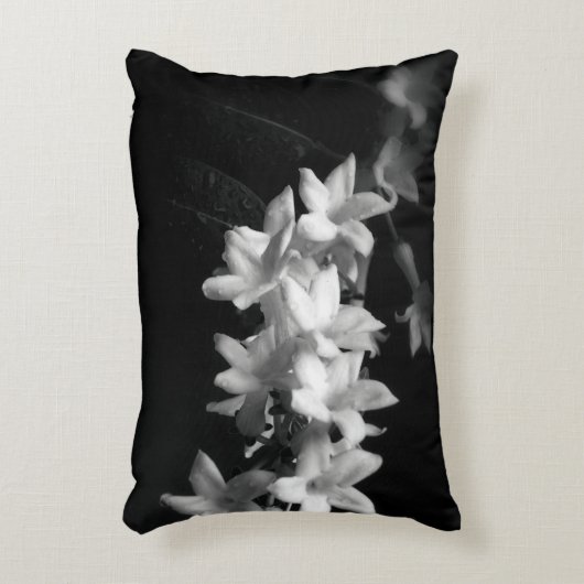 ジャスミン白黒花写真 アクセントクッション (正面(垂直))