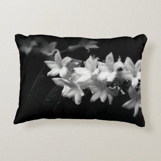 ジャスミン白黒花写真 アクセントクッション (裏面)