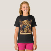 ジャズミュージシャン、Natasha Usによるサックス付きテディ Tシャツ (正面フル)