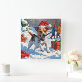 ジャックラッセル走がクリスマス帽子と雪に降りてくる スクエア壁時計 (ホーム)