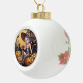 ジャック・オ・ランタンの緑のアイハロウィーンの魔女 セラミックボールオーナメント (右)