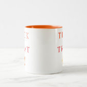 ジャッ不気味ク・オ・ランタンのハロウィーンをトリックまたは治療する ツートーンマグカップ (中央)