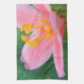 ジャトロファ花クローズアップ キッチンタオル (縦)