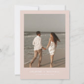 ジャレイン モダン ブッシュピンク ブロック フォト ウェディング 招待状 (裏面)