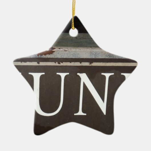 ジャンク：ヴィンテージ牽引トラックの標識 セラミックオーナメント (正面)