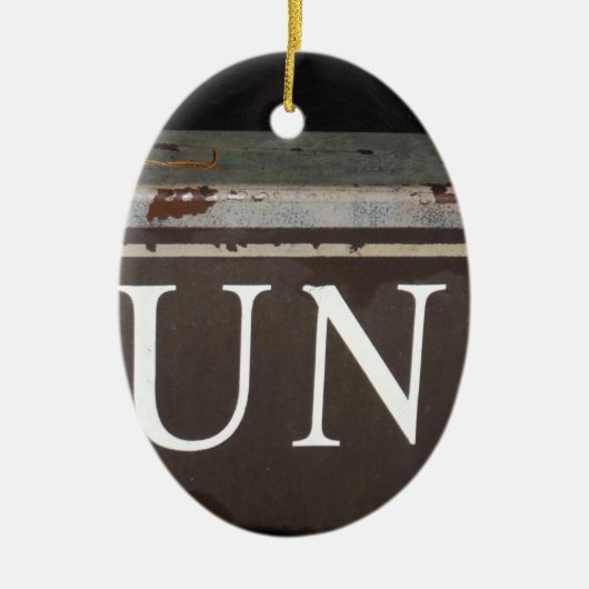 ジャンク:ヴィンテージ牽引トラックの標識 セラミックオーナメント (正面)