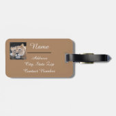 ジャングルで休む雌のライオンが個人の旅に ラゲッジタグ (裏面横)