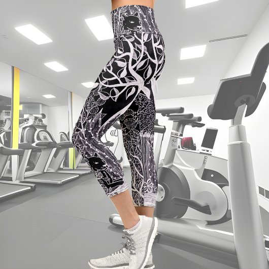 ジャングルに黒いヒョウ – 鉛筆スケッチ カプリレギンス