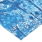 ジャングルの中のオウム、インジゴブルーとホワイト ショートテーブルランナー (コーナー)