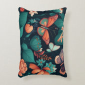 ジャングルの中の美しい花と蝶 アクセントクッション (正面(垂直))