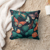 ジャングルの中の美しい花と蝶 クッション (ブランケット)