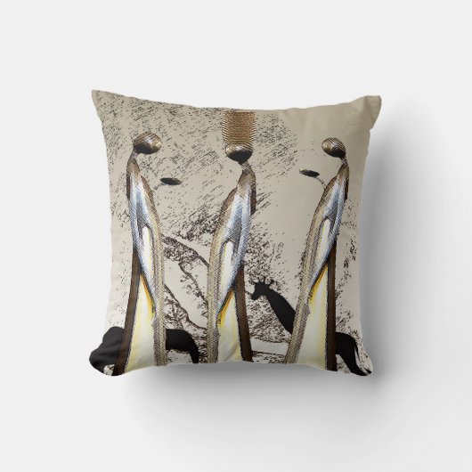 ジャングルの女性 クッション (正面)