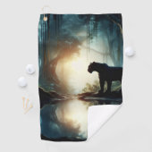 ジャングルの水たまりに写る黒いヒョウ ゴルフタオル (インサイチュ)