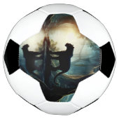ジャングルの水たまりに写る黒いヒョウ サッカーボール (回転)