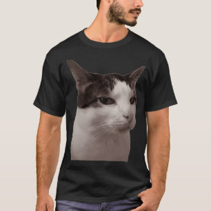 ジャングルの猛威 ゴリラとヒョウの戦い Tシャツ