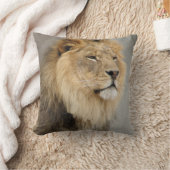 ジャングルの王様を愛するライオン クッション (ブランケット)