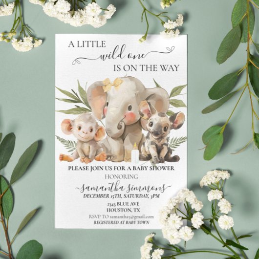 ジャングルサファリの動物の途中の小さな野生の1つ 招待状