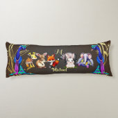 ジャングルサファリピーコックエレファントハレノモノグラム ボディピロー (裏面)