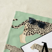 ジャングルジャガー動物パターンイニシャルモノグラム ビーチタオル (インサイチュ)