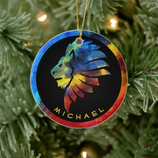 ジャングルライオンの水色の名前モノグラムのキング セラミックオーナメント (ツリー)