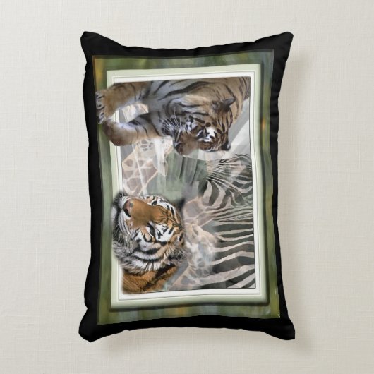 ジャングル初期の野生動物 アクセントクッション (正面(垂直))