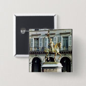 ジャンヌダルクの乗馬の彫像 缶バッジ (正面&裏面)