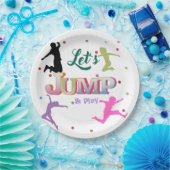 ジャンプトランポリンカラフルバースデーパーティー ペーパープレート (パーティー)