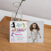 ジャンプトランポリンカラフルフォトガールバースデーパーティー 招待状