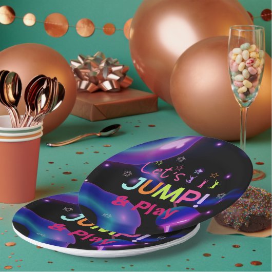 ジャンプトランポリン女カラフルの子の誕生日パーティー ペーパープレート (複数)