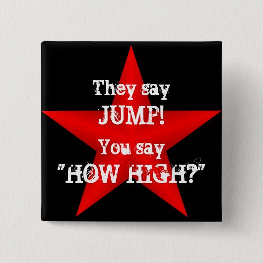 ジャンプボタンを押す 缶バッジ (正面)