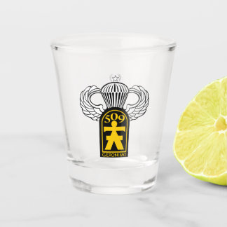 ジャンプ翼を持つ第509空挺部隊 ショットグラス
