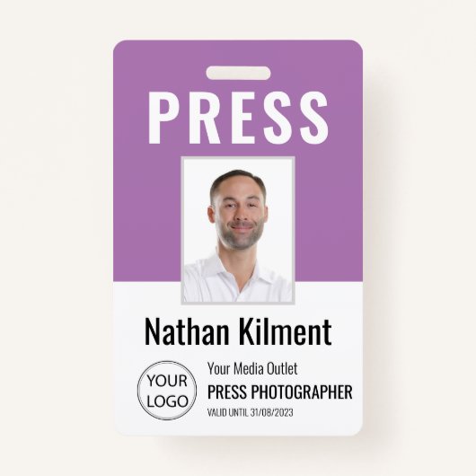 ジャーナリストのプレスパス写真名ロゴID紫 バッジ (正面)