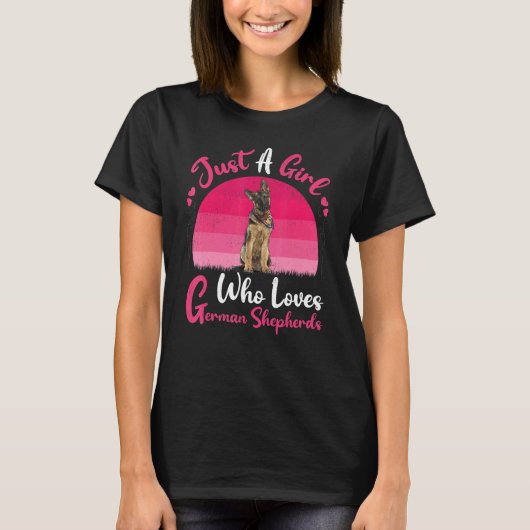 ジャーマンシェパードが大好きな女の子 Tシャツ (正面)