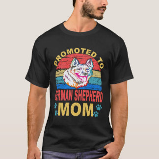 ジャーマンシェパードのママに昇進した16 ジャーマンシェパード Tシャツ