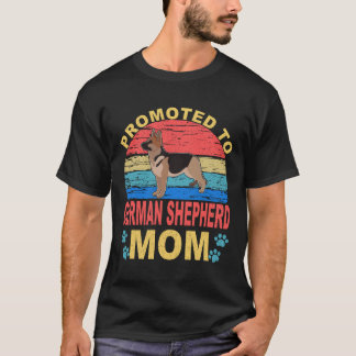 ジャーマンシェパードのママに昇進しました 26 ジャーマンシェパード Tシャツ