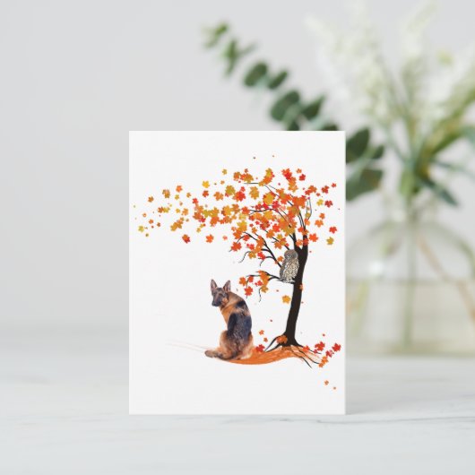 ジャーマンシェパードフクロウと秋ツリー犬のオーナー秋 ポストカード (スタンド正面)