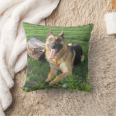 ジャーマン・シェパードの枕 クッション (ブランケット)