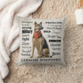 ジャーマン・シェパードの特性の枕 クッション (ブランケット)