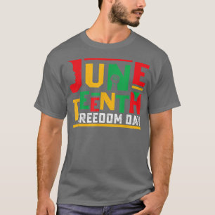 ジュネグ・アフリカ・アメリカン・フリーダム・デイ・ブラック・ホイスト Tシャツ