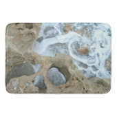 ジュピター フロリダの吹き飛ばされた岩石と渦巻く波面 バスマット (正面)