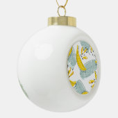 ジューシーなバナナの明るいヴィンテージパターン セラミックボールオーナメント (左)