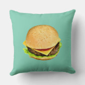 ジューシーな大きなチーズバーガーの写真 クッション (裏面)
