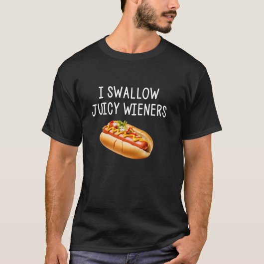 ジューシーな妻のジョークおもしろいの皮肉を飲み込む Tシャツ (正面)