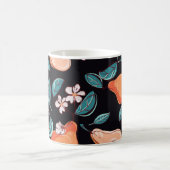 ジューシーな梨：手描きの果実のパターン。 コーヒーマグカップ (中央)