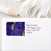 ジューシーな紫色のブドウの大きな束 ラベル (インサイチュ)