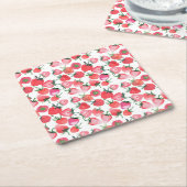 ジューシーな赤いちご水彩模様 スクエアペーパーコースター (アングル)