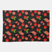 ジューシーな赤いトマトの模様(黒) キッチンタオル (横)